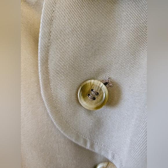 Burberry (Vintage) Women's Trenchcoat - Picture 7 of 15